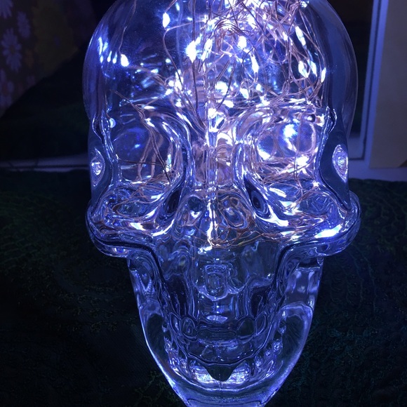 Skull light - Picture 1 of 4